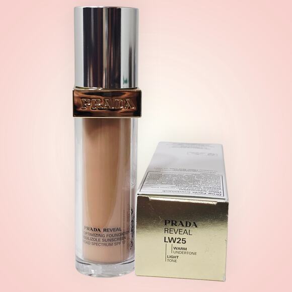 Prada Reveal Skin Optimazing Foundation LW25 Sunscreen SPF17 Refillable 1 fl oz - Picture 4 of 8